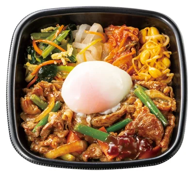 うま辛やみつき！ 温玉付き肉増し焼肉ビビンバ　990円