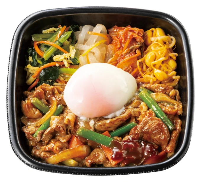 うま辛やみつき！ 温玉付き肉増し焼肉ビビンバ　990円