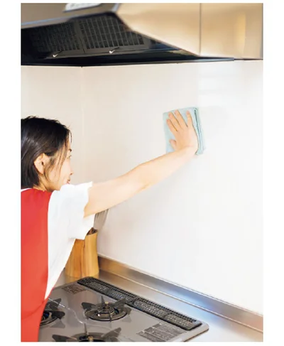 調理が終わったらコンロ周りをひと拭き