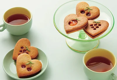 ジャムでひと手間加えるとかわいくて美味しい！「くだものジャムサンドクッキー」【不器用さんのためのレシピ】