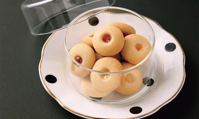 お好みのジャムを入れて楽しんで。鮮やかでかわいい「ジャムねんどクッキー」
