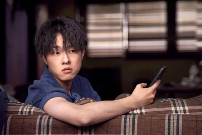 『コメント部隊』でチャッタッカ役を演じたキム・ドンフィ。現代の若者をリアルに演じ切った。