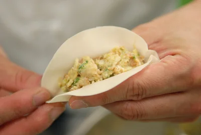 製麺所のご主人がTOKIOの為に“餃子の皮うどん”を考案