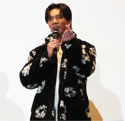 四仔（セイジャイ）を演じたジャーマン・チョン（張文傑）氏。指ハートに客席から歓声が。
