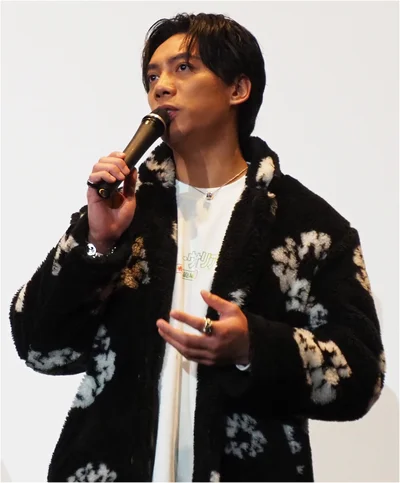 客席にむかってたくさんファンサービスをしてくれたジャーマン・チョン（張文傑）氏。