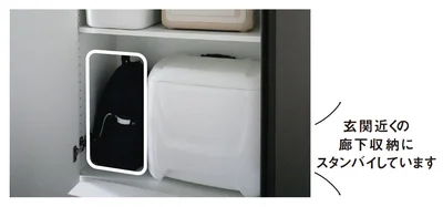 一次避難用リュックはサッと持ち出せる玄関近くの廊下収納に