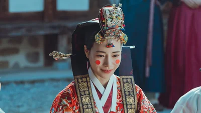 『オク氏夫人伝 -偽りの身分 真実の人生-』より