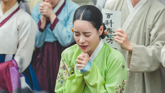 『オク氏夫人伝 -偽りの身分 真実の人生-』より