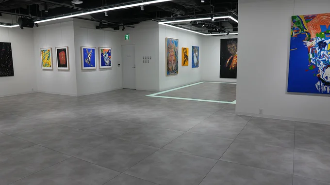 鮮やかなのに深い色合いが印象的です