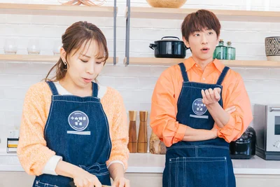 優しい弟とのハワイ旅行。楽しかったようです！小山家が食べたのは、キッチンカーで提供されるハワイの人気No.1ガーリックシュリンプだそうです！