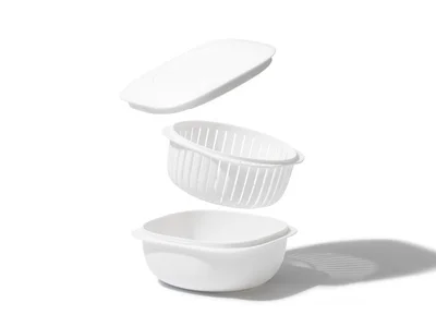 本体、ザル、フタの3つのパーツで構成