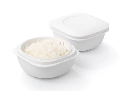 蒸気であたためる冷凍ごはん容器