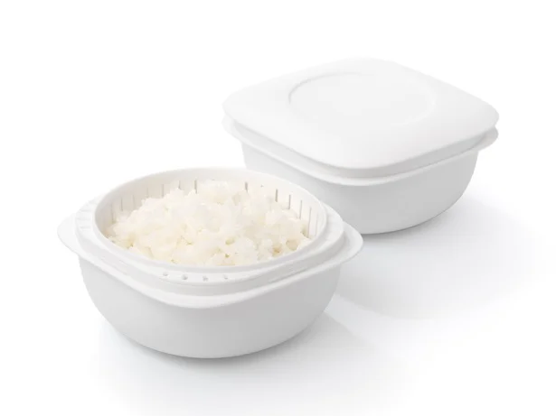 蒸気であたためる冷凍ごはん容器