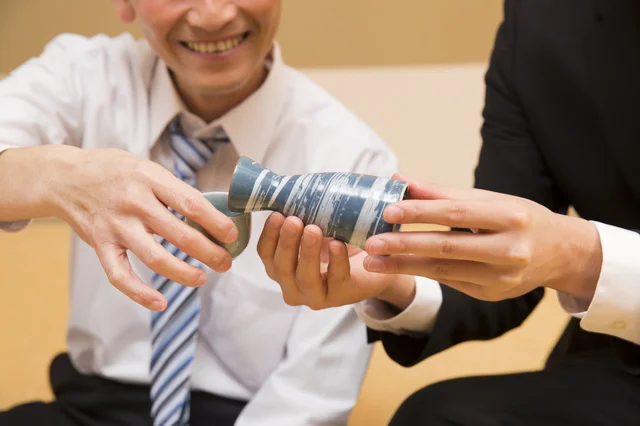 実家がらみの飲み会を強要される夫が心配…【女の悩みにズバリ回答】
