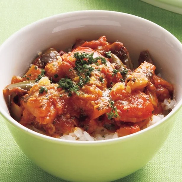 休日ランチにいかが？ にんにくの香りが食欲をそそるイタリアン丼5選