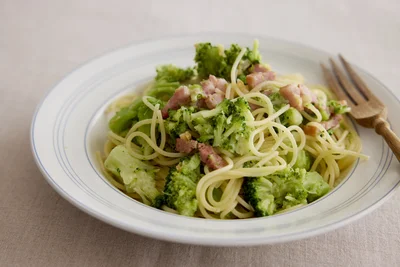 冷凍ブロッコリーをパスタに