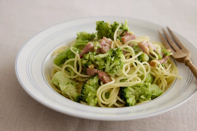 冷凍ブロッコリーをパスタに