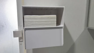 トレー付きペーパータオルディスペンサー