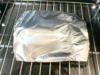  アルミホイルをかけて焼き、仕上げにアルミホイルを外して焦げ目をつけると◎