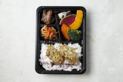 アラスカ産アブラガレイの香草焼き弁当