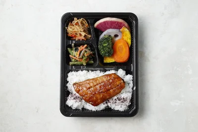 アラスカ縞ほっけの蒲焼き風弁当