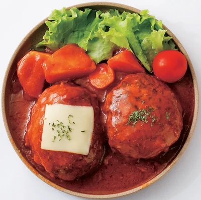 【主菜】煮込みハンバーグ。作り方の手順は次の画像へ。