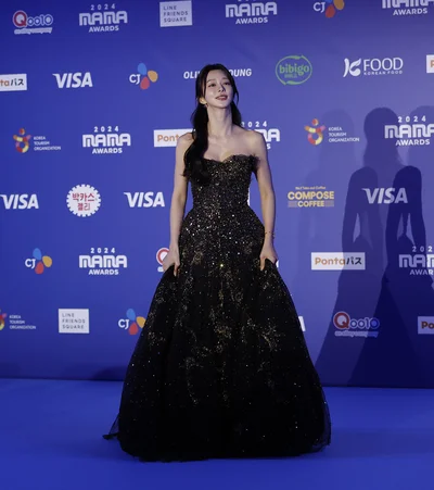「MAMA AWARDS（Mnet ASIAN MUSIC AWARDS）」に登場したイ・ジュビン撮り下ろし
