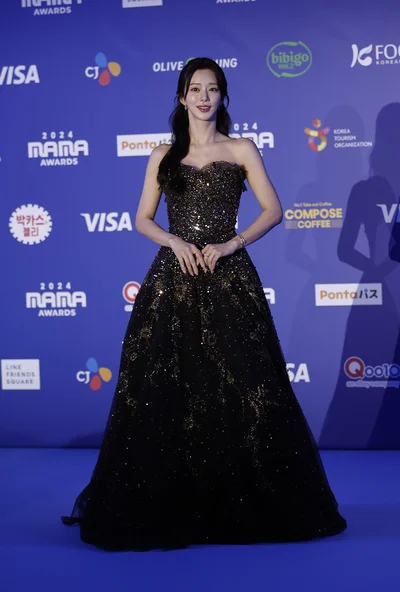 「MAMA AWARDS（Mnet ASIAN MUSIC AWARDS）」に登場したイ・ジュビン撮り下ろし