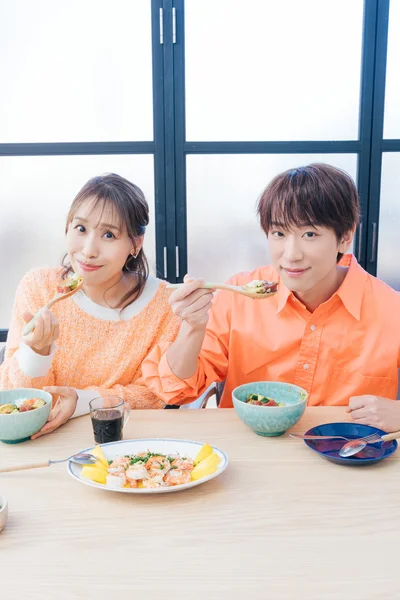 ポキ丼のかけダレを忘れずに