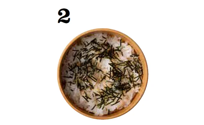 刻みのりをパラパラ