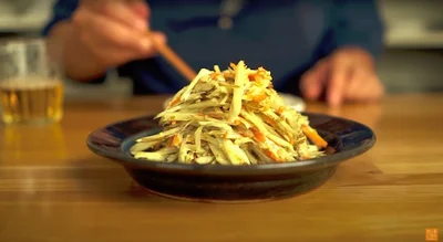 シンプルな「ごぼうサラダ」が完成