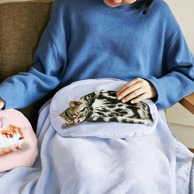 いつでも膝の上に猫がゴロゴロ？ 秋冬は猫ブランケットで癒やされて！
