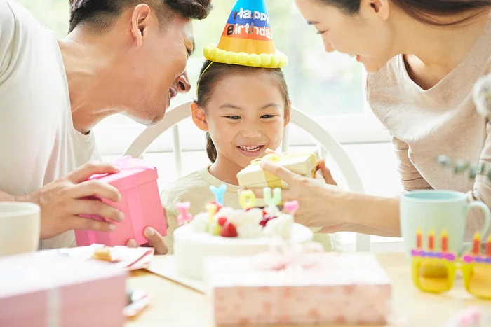 韓国語の誕生日メッセージとは？韓国でよく使われるお祝いフレーズ／大切な人と気持ちがつながる韓国語（4）