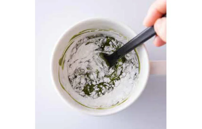 【作り方3】米粉を加え、粉けがなくなるまで混ぜる