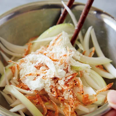 少ないころもでもしっかりまとまり、軽い食感に。