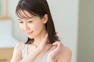 香りに癒やされながら、髪と肌にも潤いを。マルチに使えるバームにフリージアの香りが新登場