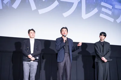 ファン・ジョンミンは「愛された作品だからこそ監督も時間がかかったんだと思う」と話していました