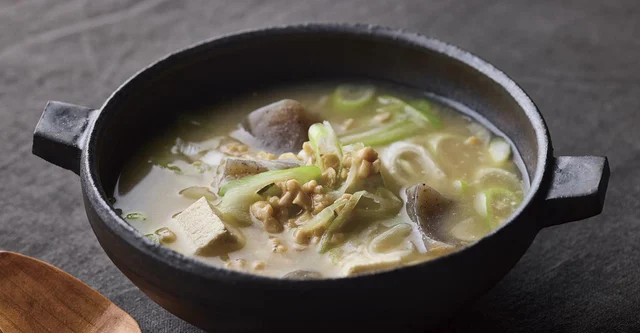 みそとごまの風味が香ばしい「具だくさん納豆汁」／割烹よし田のかんたん家庭ごはん（5）