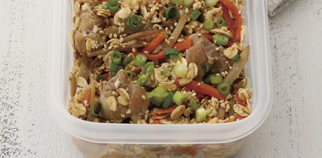 オートミール感なし！ 具材の香りと旨みがしみた「炊き込みごはん風弁当」／糖質オフのハマるやせ弁365（5）