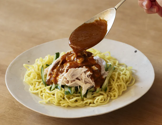 冷やし麺や蒸し鶏と相性抜群の「東京GOKIGEN胡麻だれ」