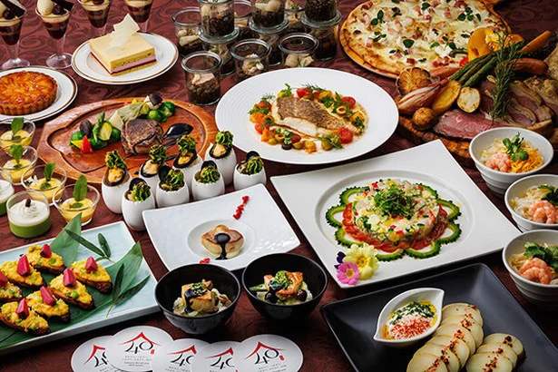 工夫を凝らした約60種類もの料理が食べ放題!