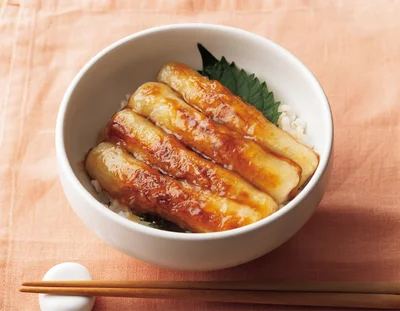 【最強にラクでおいしい】コスパ最高！ ちくわを格上げした「ちくわの蒲焼き丼」