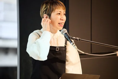 耳を柔らか〜くもみほぐす