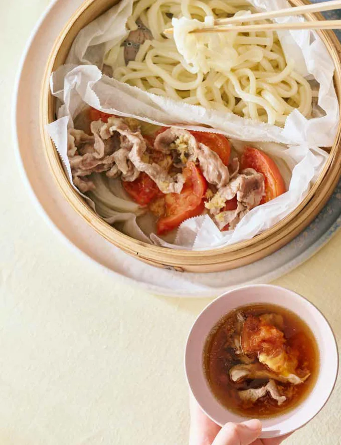 豚肉とトマトの蒸しうどん