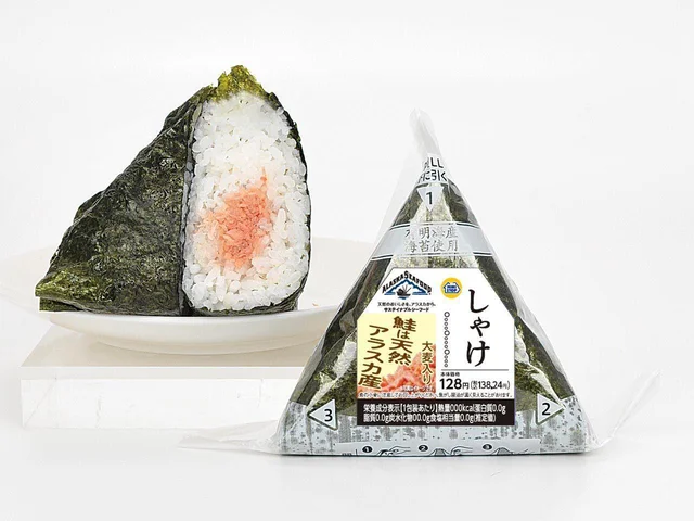 天然でサステイナブルなアラスカ産鮭が、おにぎりの具になりました♪ さあ、ミニストップへ急ごう！