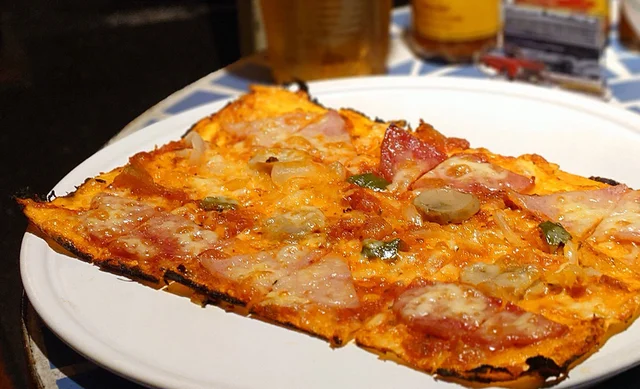 横浜生まれ横浜育ちの「本牧ピザ」って知ってる？