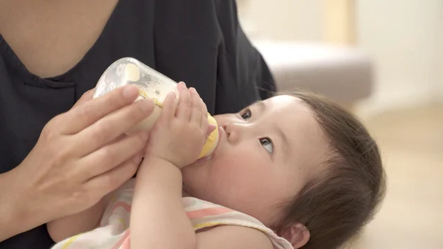 ほ乳びんをわが子仕様にカスタマイズできる「Pigeon Bottle Lab(ピジョンボトルラボ)」