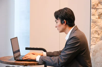 仕事をしながらガンマ波サウンドTMを聴くのもいい
