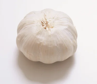 ぐんぐん伸びる芽を食べる！にんにく