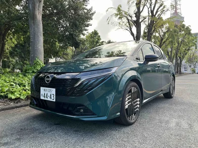 上質さを追求したコンパクトカー日産「オーラ」